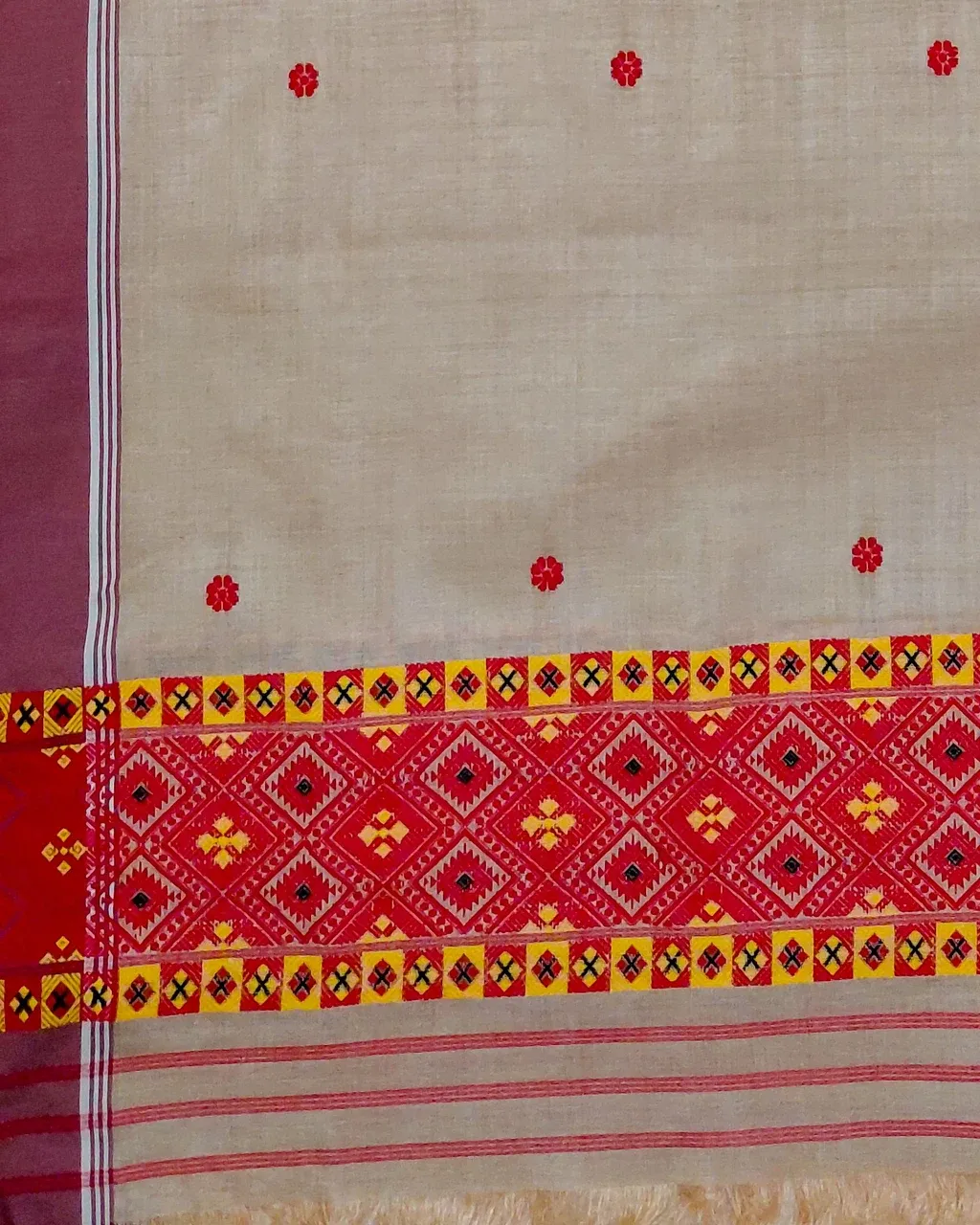 Natural Golden Toss Silk Single Sador with Red Floral Buta and Geometric Ghai Phul
