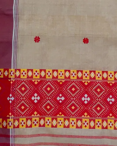 Red Buta Black Toss Silk Single Sador with Mishing Motif