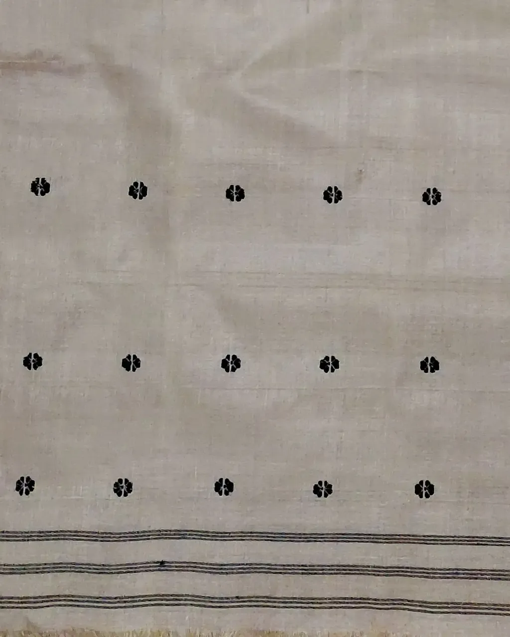 Golden Toss silk borderless single sador with black xoru phul buta and simple black stripe end