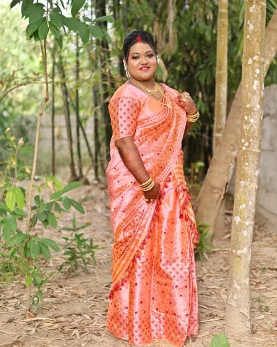Happy Customer: Jharna, Wedding set