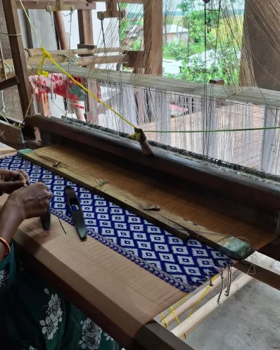 Geetika Handloom store