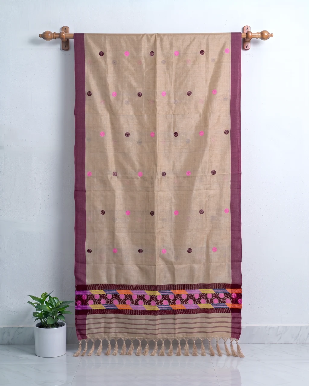 Kola Toss silk single sador with pink chocolate gol buta, maroon side pari, and colourful phulam ghai phul